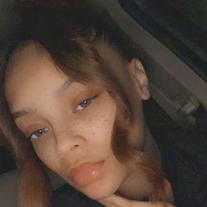 Meet your Posher, Monica